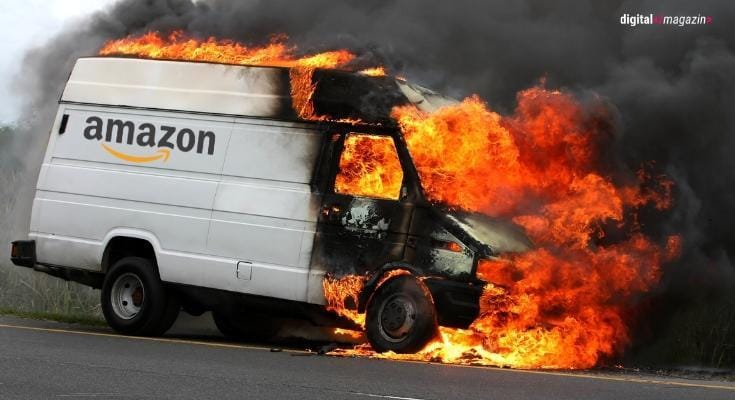 Anschlagserie gegen Amazon: Brennende Autos, fliegende Steine und Farbbeutel