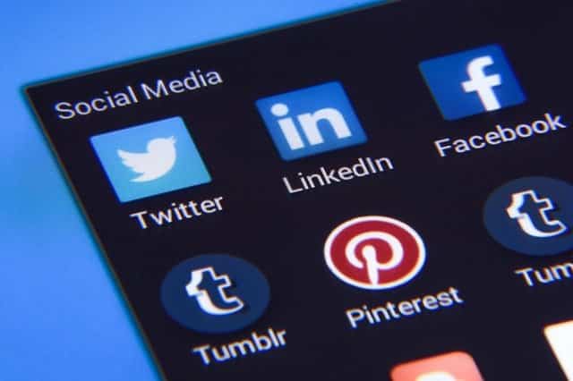 Social Media – viele Unternehmen kaufen externe Expertise ein