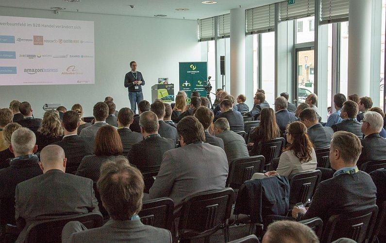 UNIVERSUM Group lud zum Querdenken ein