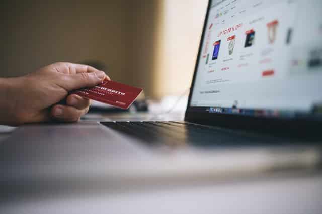 Private Verschuldungen steigen durch Online Shopping an