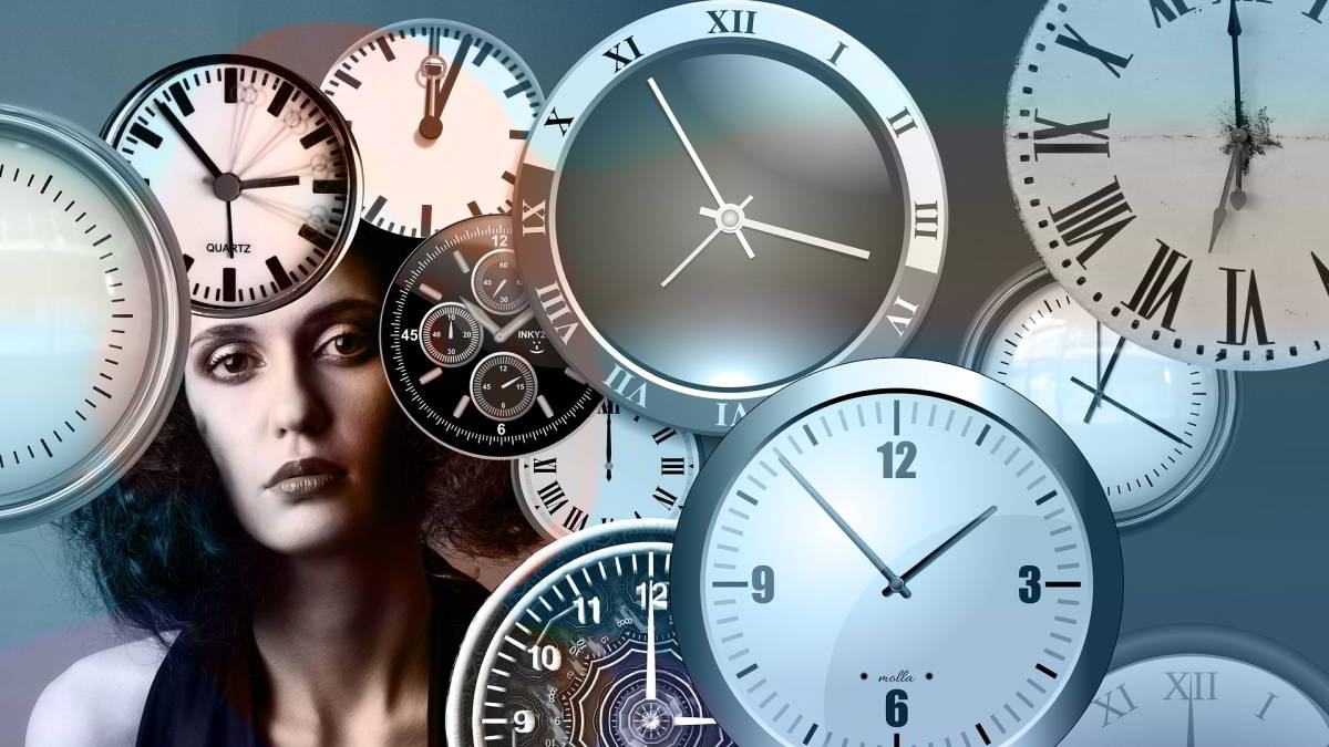 Zeit: aus physikalischer und philosophischer Sicht