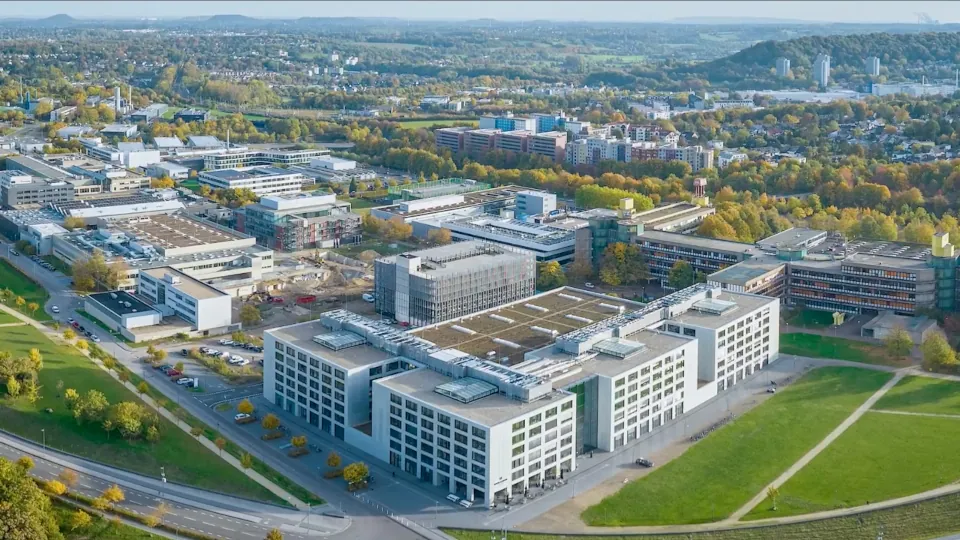 - Die RWTH Aachen und Hitachi Vantara treiben mit 56 Petabyte Digitalisierungsprojekt die Transformation der Infrastruktur voran